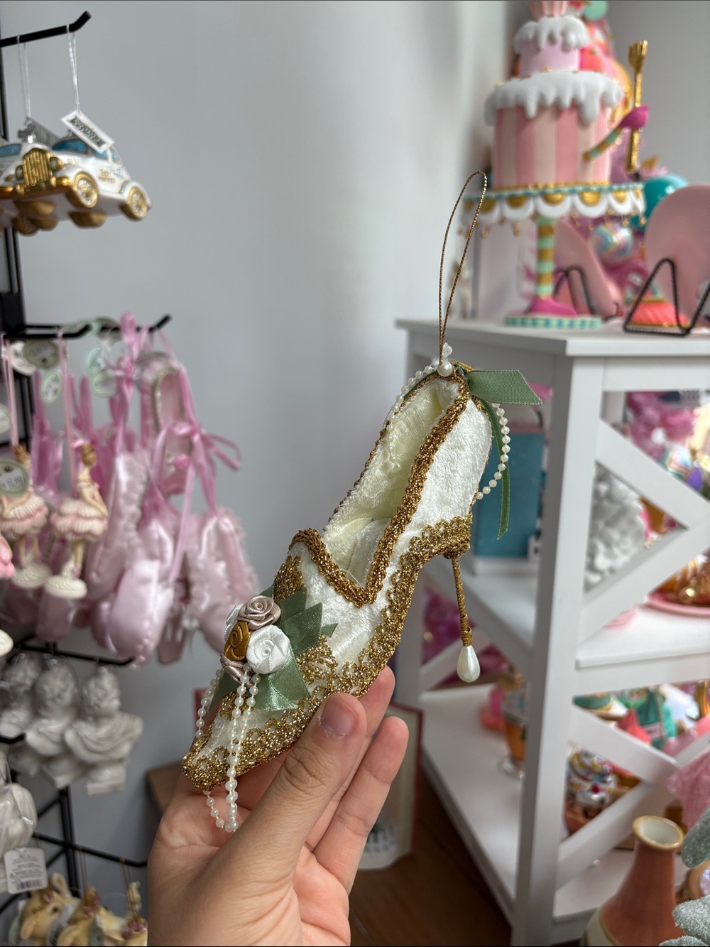 Heel ornament